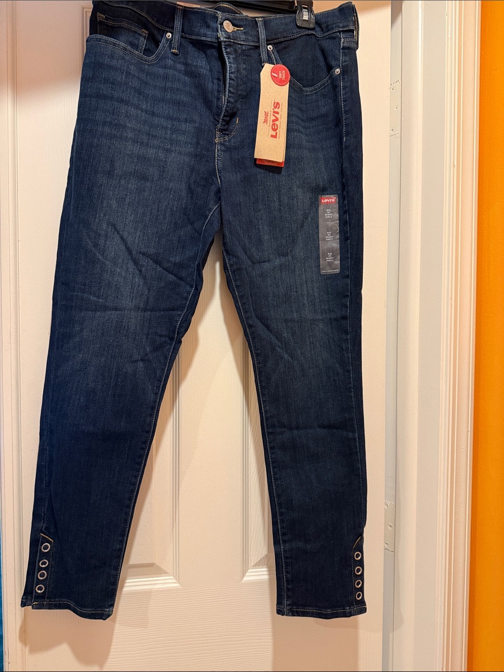 Levi's Women's Dark Indigo Ankle Cropped Slim Jeans